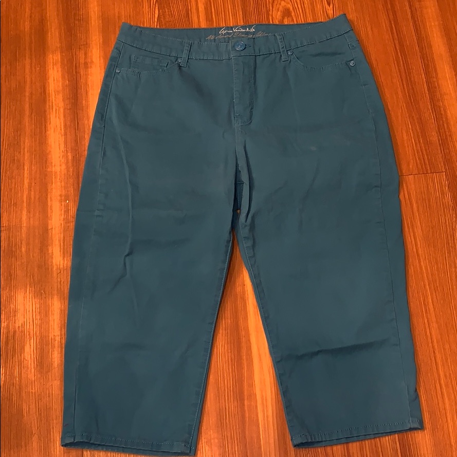 Gloria Vanderbilt Capris